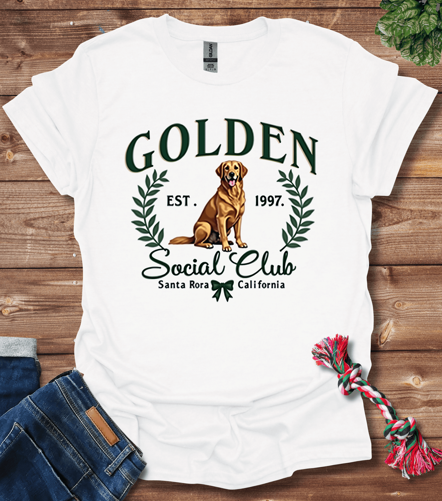Golden Social Club - Golden Retriever T-Shirt