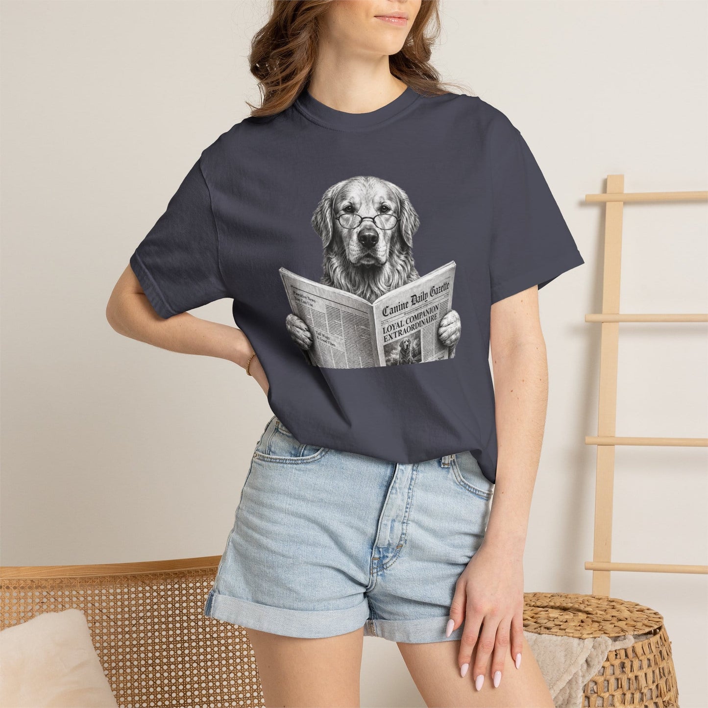 Golden Retriever Reading T-Shirt