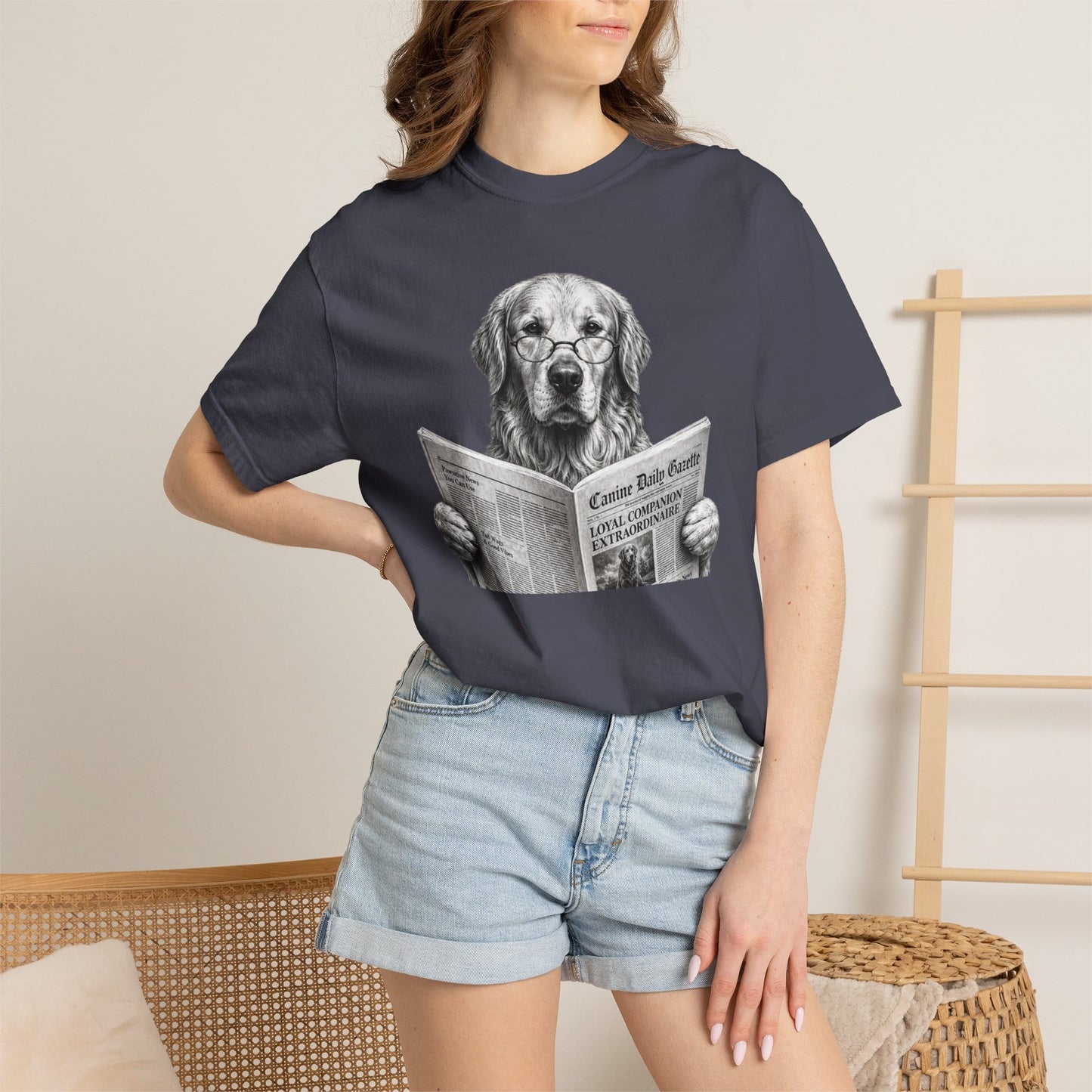 Golden Retriever Reading T-Shirt