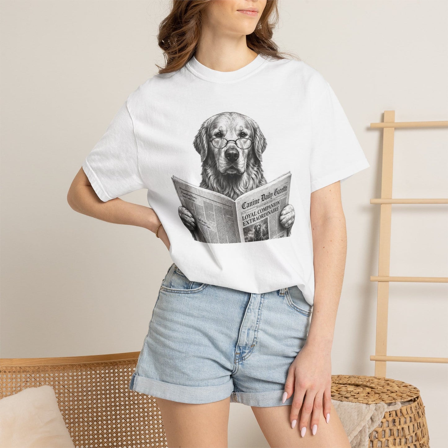 Golden Retriever Reading T-Shirt