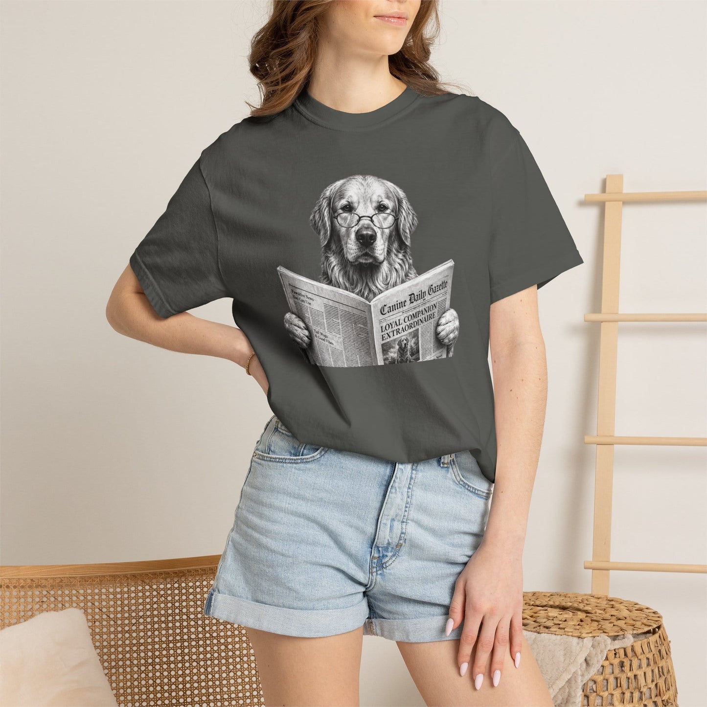 Golden Retriever Reading T-Shirt