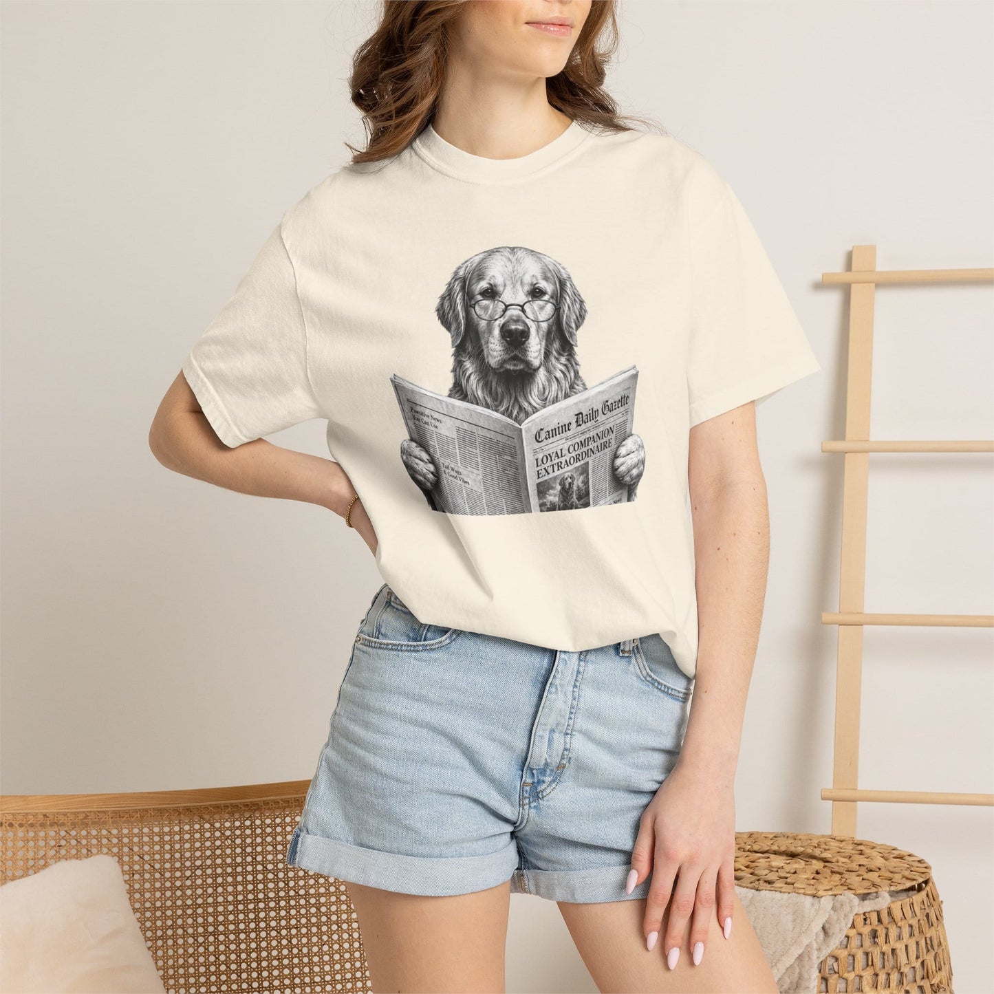Golden Retriever Reading T-Shirt