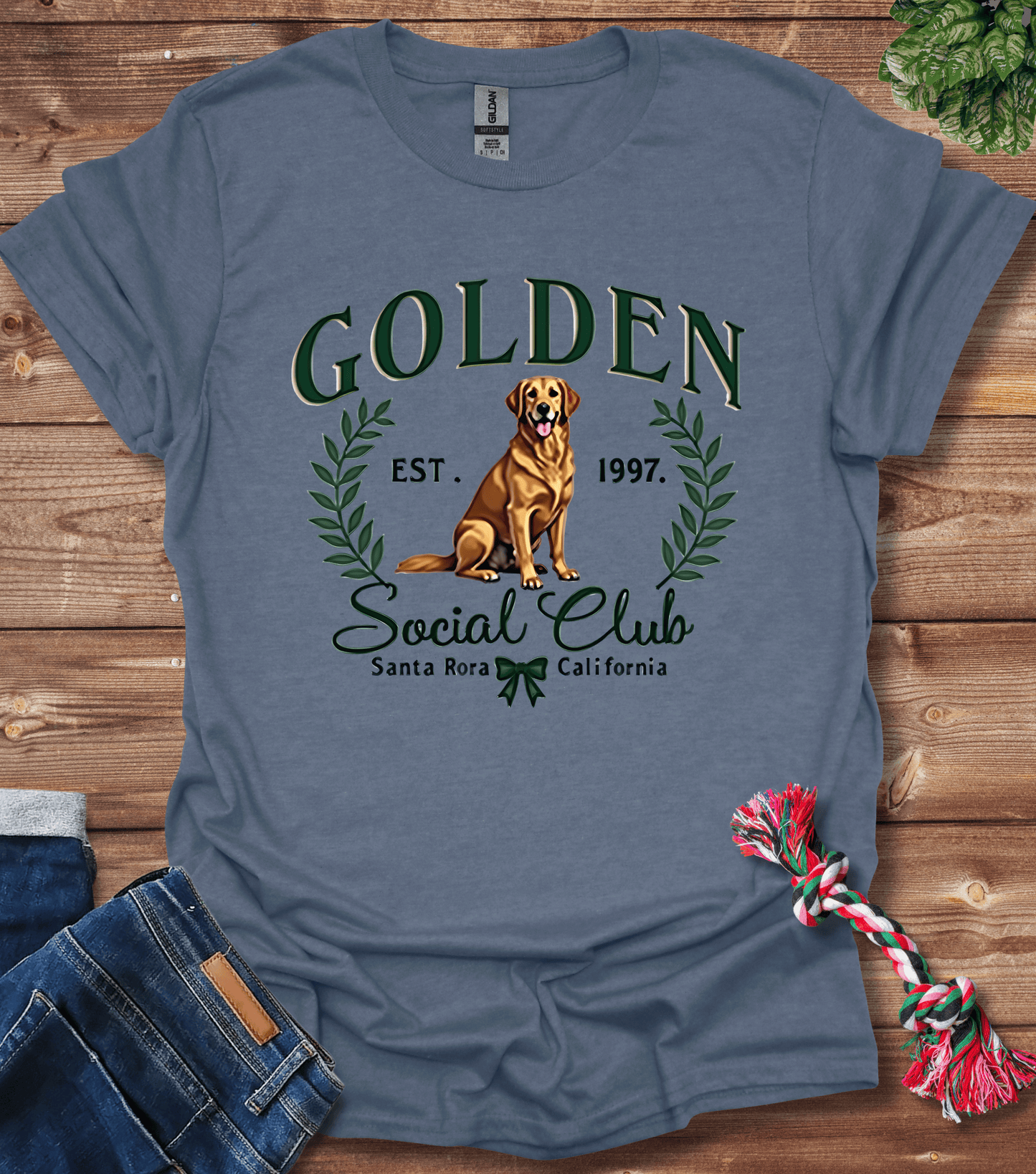 Golden Social Club - Golden Retriever T-Shirt