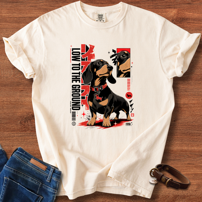 Dachshund Low To The Ground Manga T-Shirt